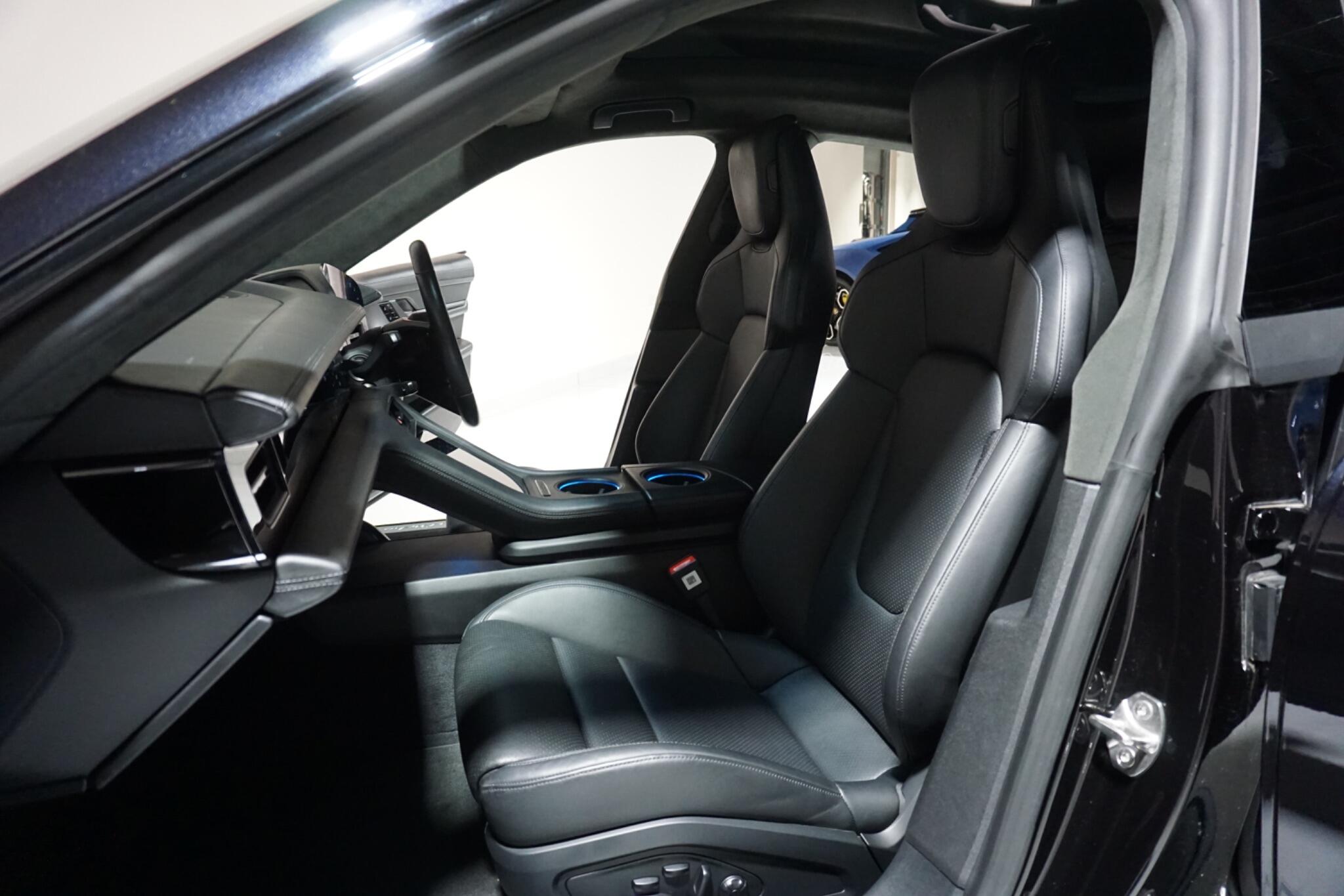 Porsche Taycan Performance Plus 93.4kWh Turbo Saloon 4dr Electric Auto 4WD (680 ps)